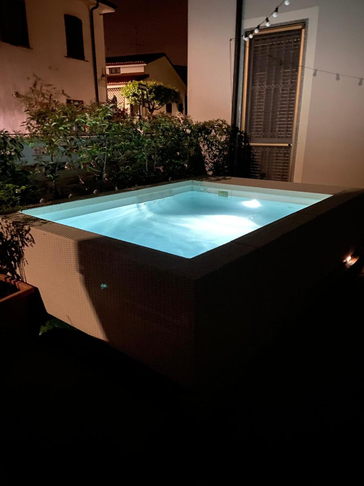 Jacuzzi & Relax - Casa Indipendente 20Min Da Milano Villa Zelo Buon Persico Buitenkant foto