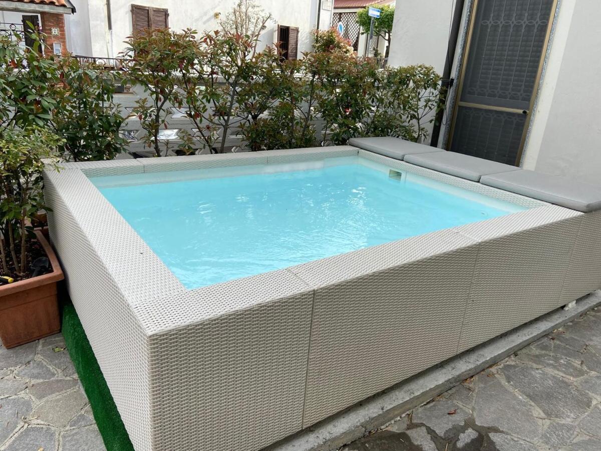 Jacuzzi & Relax - Casa Indipendente 20Min Da Milano Villa Zelo Buon Persico Buitenkant foto